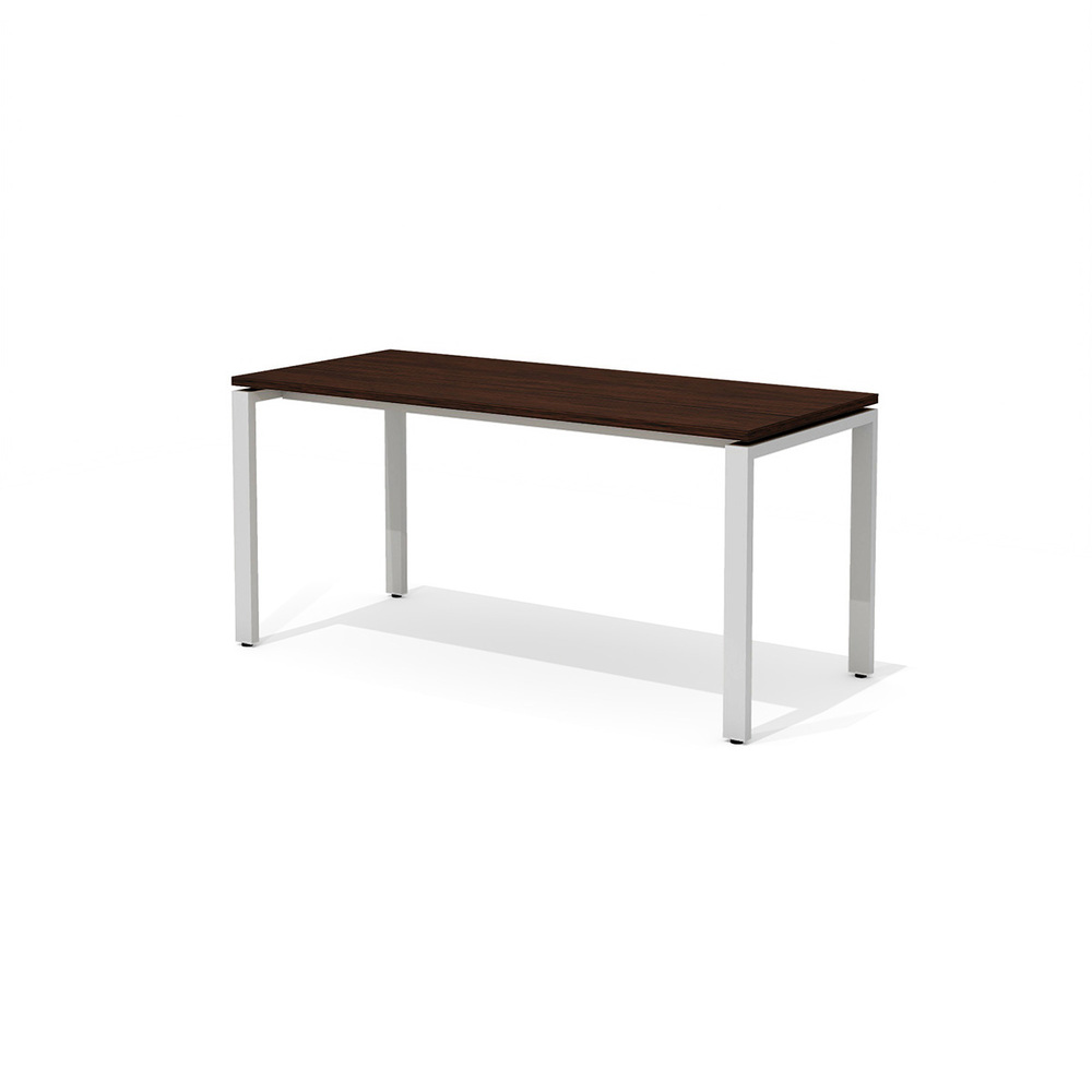 Стол прямой на металлокаркасе