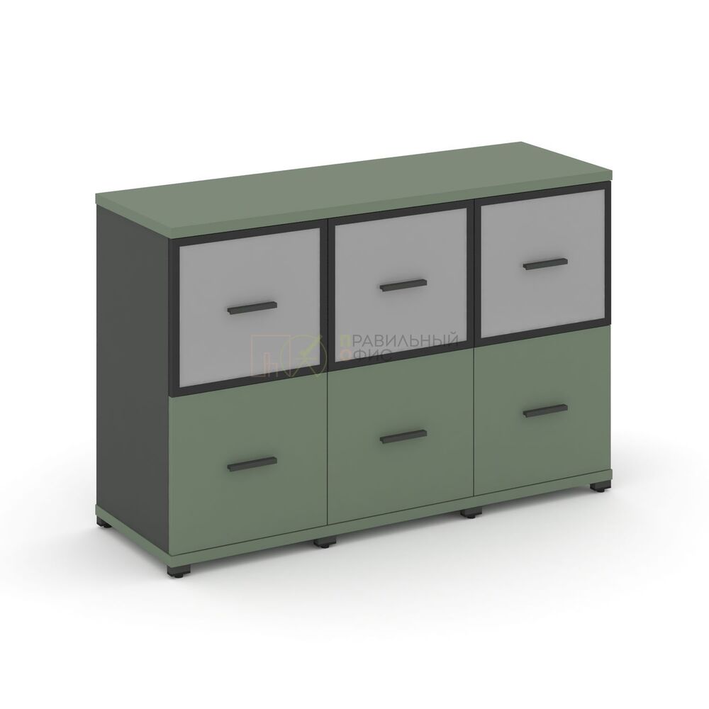 Шкаф три узкие секции, 2 ниши