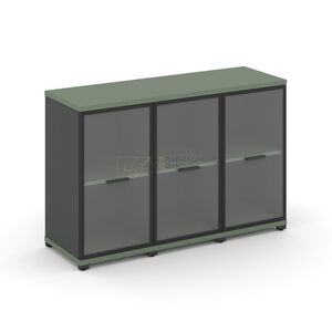 Шкаф три узкие секции, 2 ниши