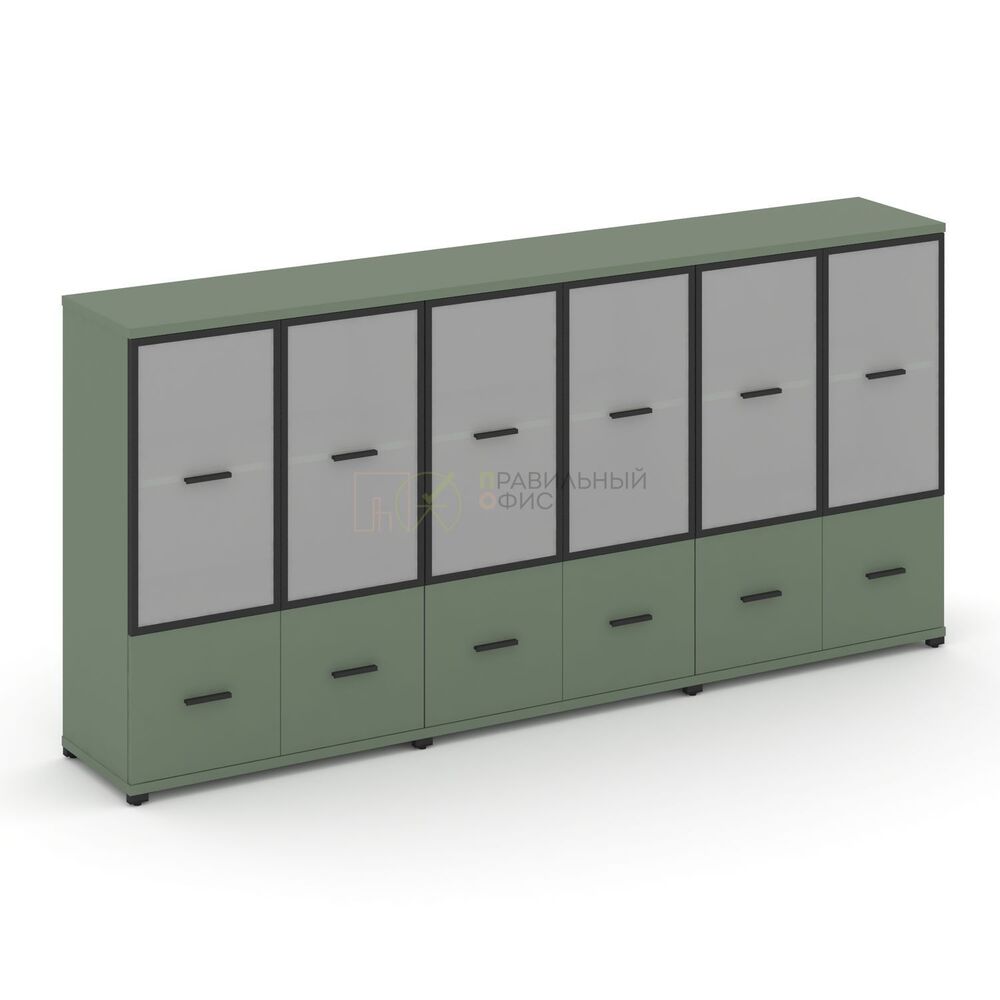 Шкаф три широкие секции, 3 ниши