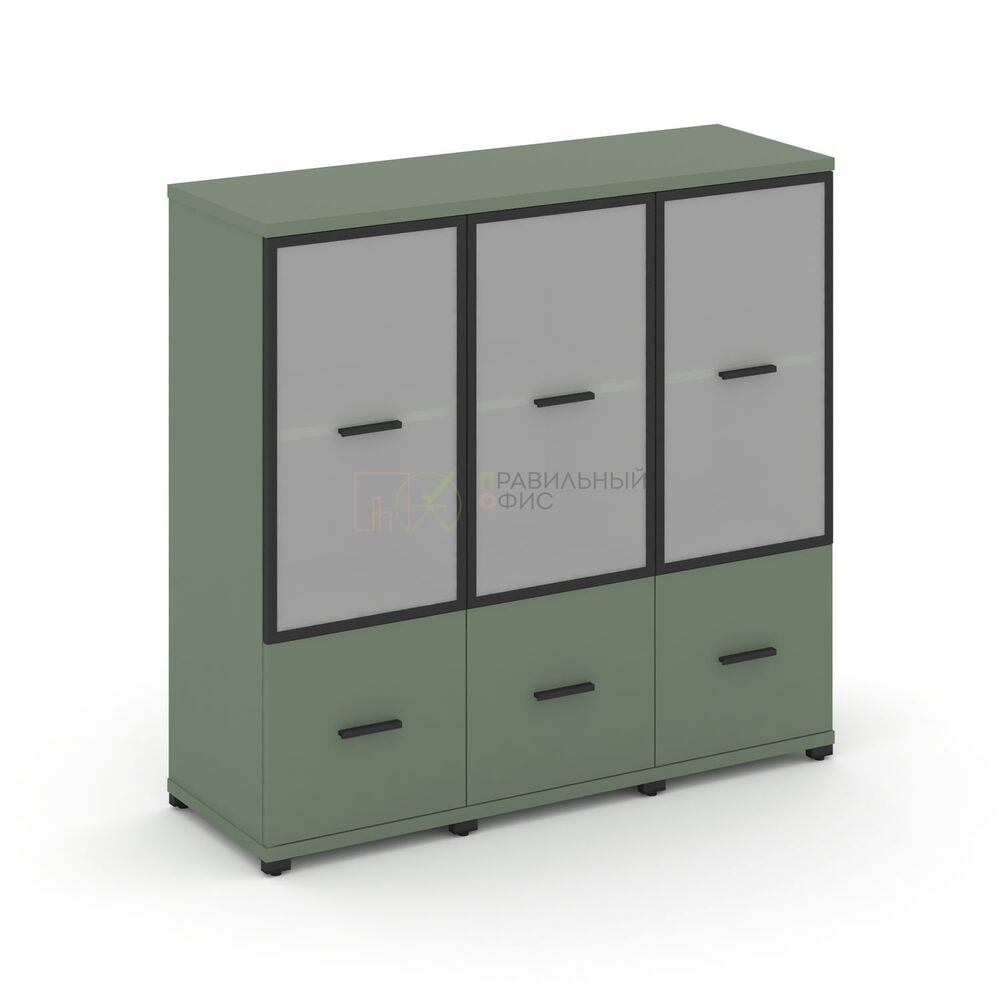 Шкаф три узкие секции, 3 ниши