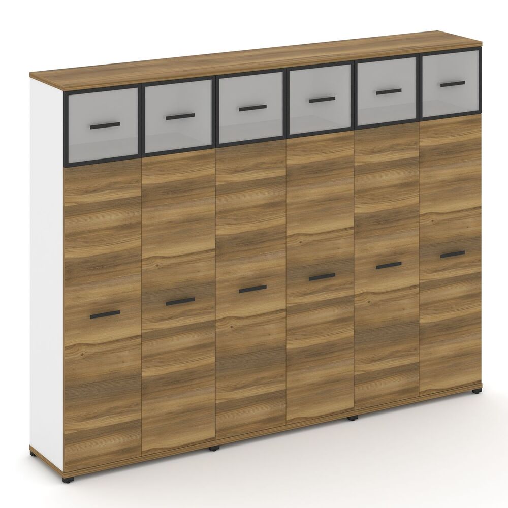 Шкаф три широкие секции, 5 ниш