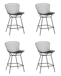 Комплект из четырех стульев