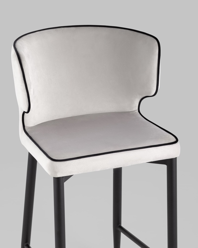 Стул полубарный