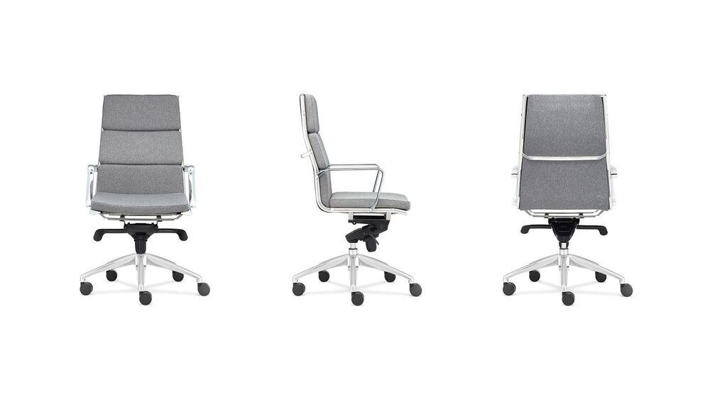 Кресло с высокой спинкой на крестовине