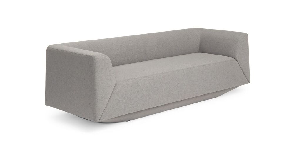 Диван трехместный