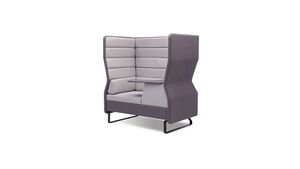 Кресло с высокой спинкой со столиком справа